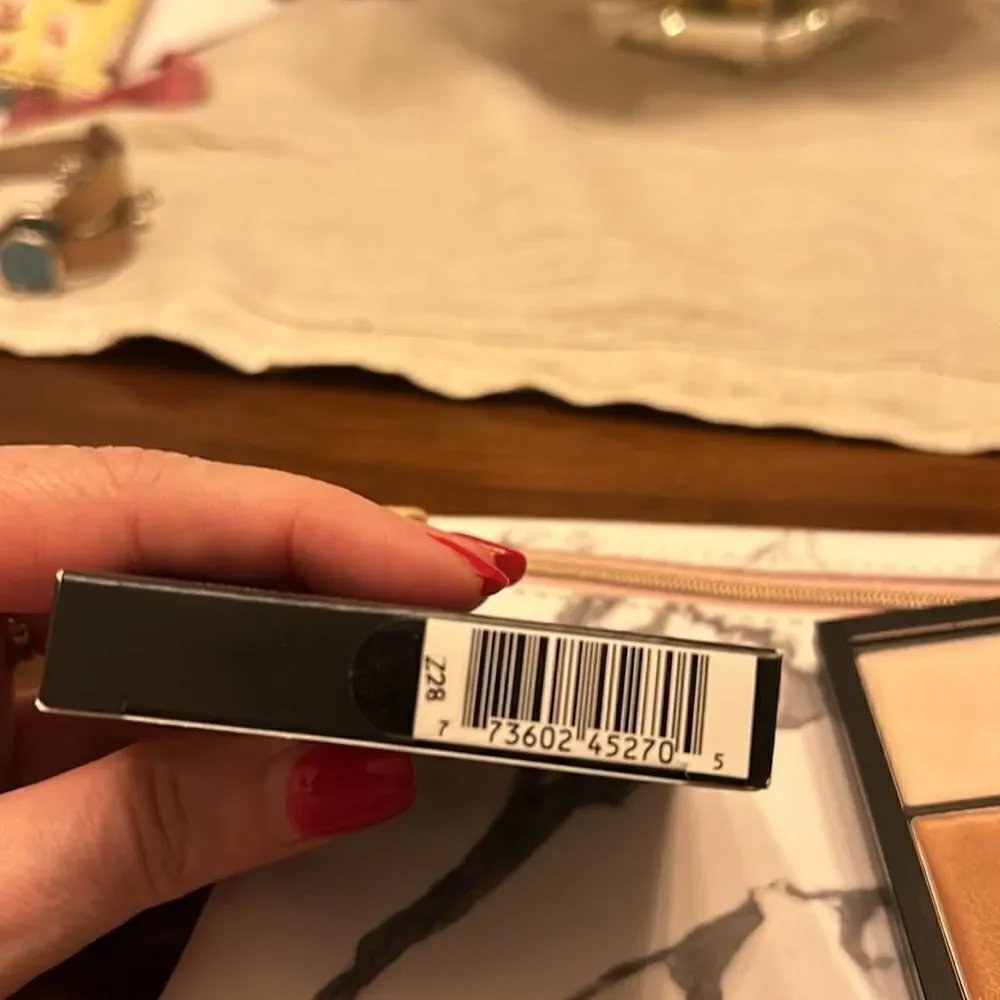 MAC Illuminate Pro Face Palette New in the box Ipsy bag